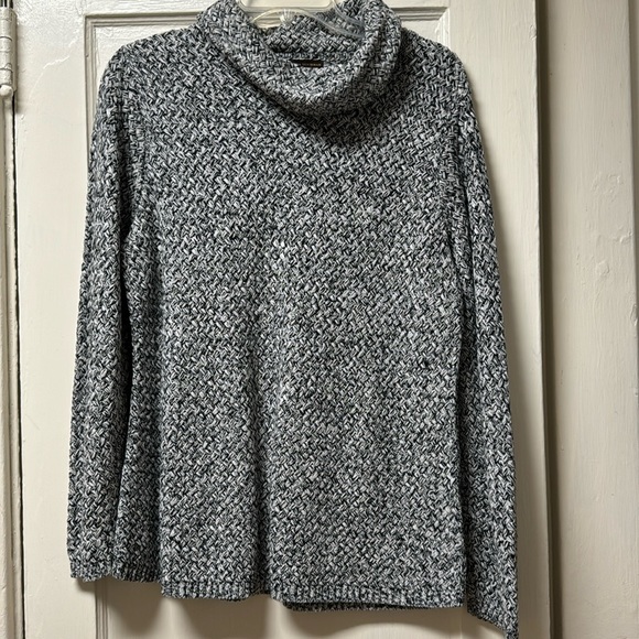 Dana Buchman Sweater - Picture 1 of 5